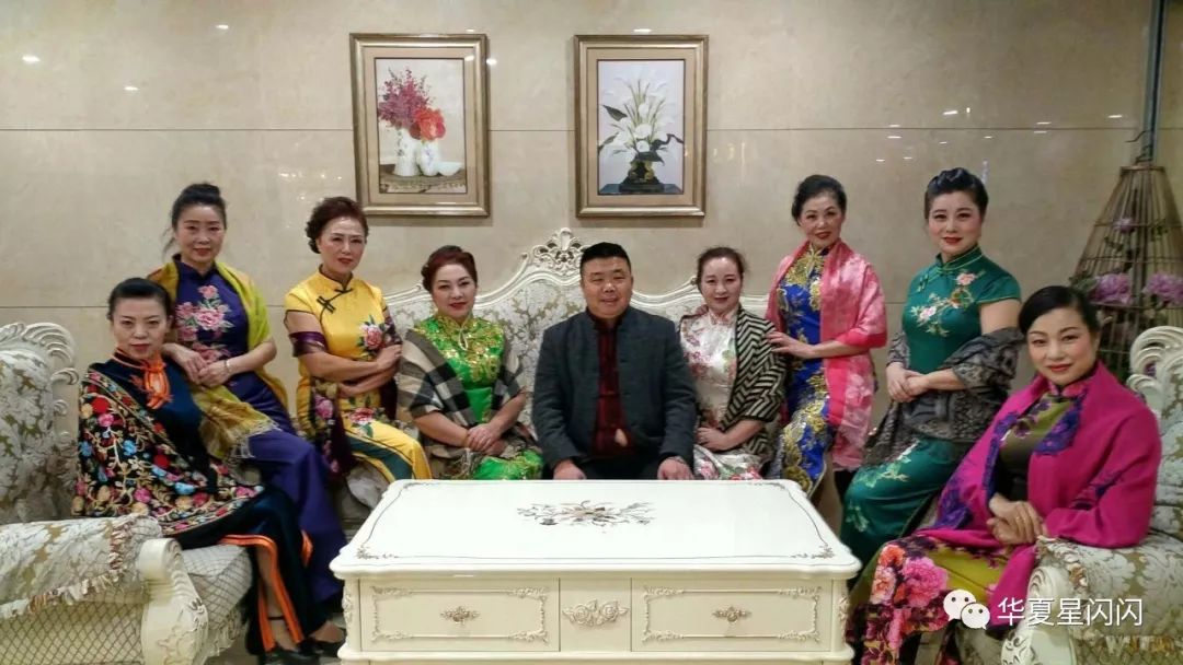 澳门管家婆r肖,澳门管家婆与神秘的肖先生，探索背后的故事
